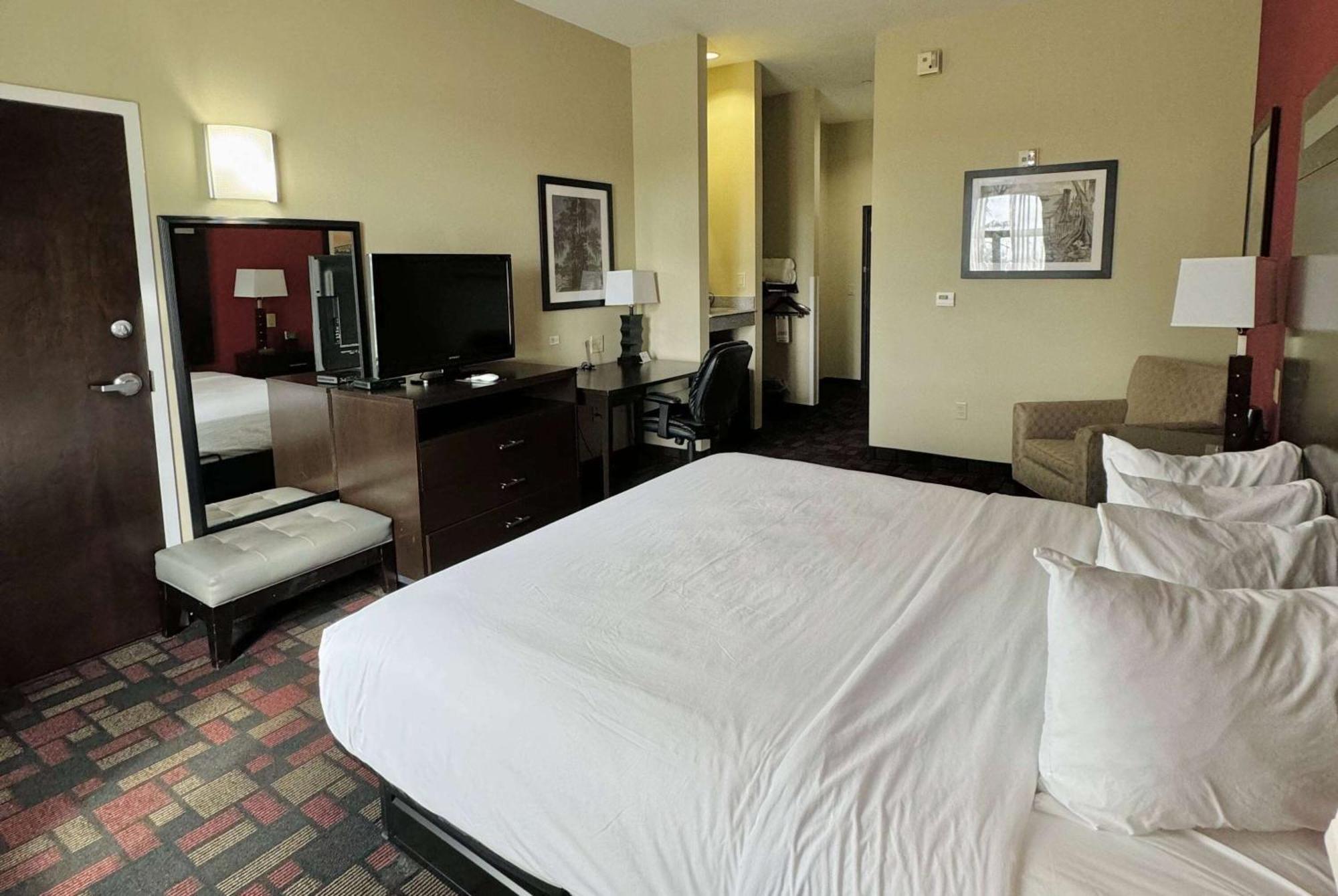 Wingate By Wyndham Lake Charles Casino Area Екстер'єр фото